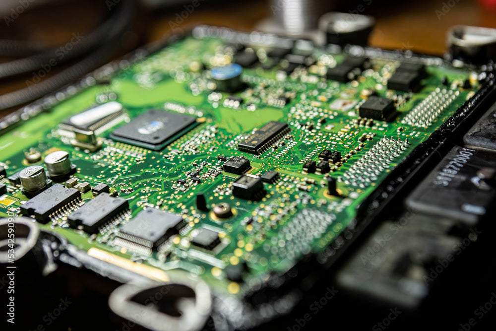 E38 GM PCM Part # 12597121 Programmed to your VIN